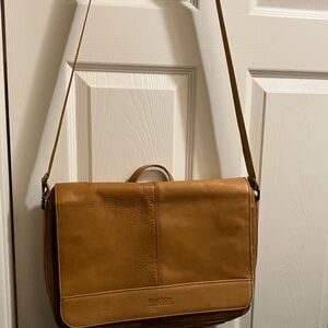 Reaction Kenneth Cole Tan Messenger Bag